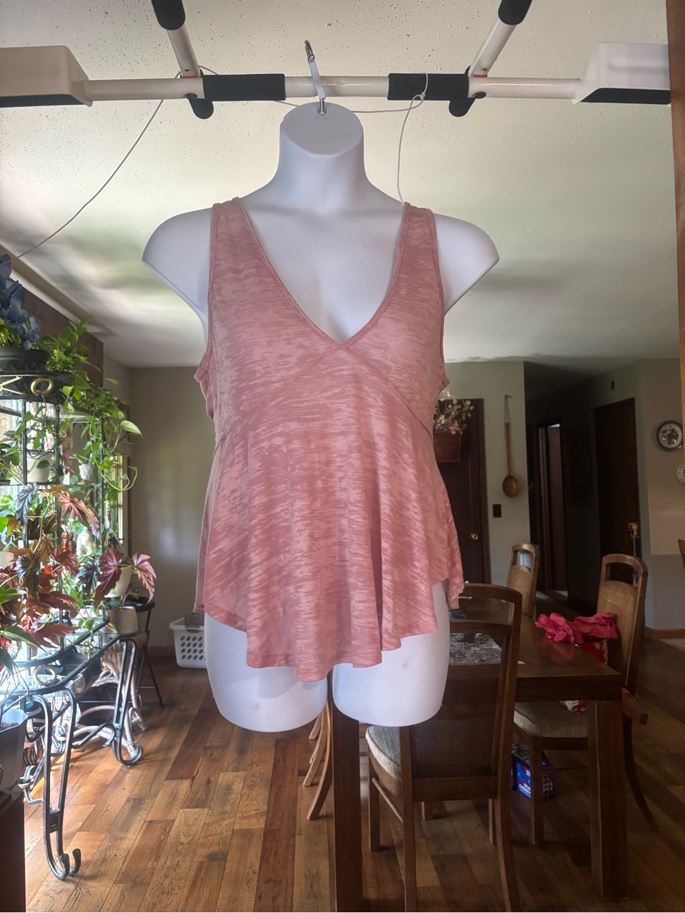 Promesa USA Women’s Sleeveless V-Neck Lightweight Flowy Tank Top - Pink Size L